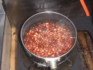 吽吽的最爱___花生米拌腐竹的做法步骤：2