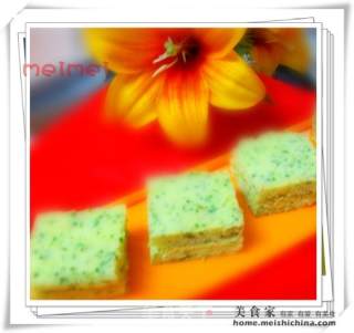 青青绿绿春节的气氛到来啦@@菠菜蛋糕的做法步骤：5