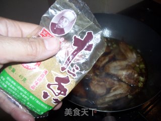 红焖鸡翅的做法步骤：2