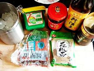 过年记得回家---改良版回锅肉的做法步骤：2