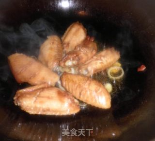 可乐鸡翅的做法步骤：2