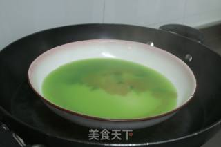 印尼特色糕点--椰汁三色糕（也称为娘惹糕）的做法步骤：2