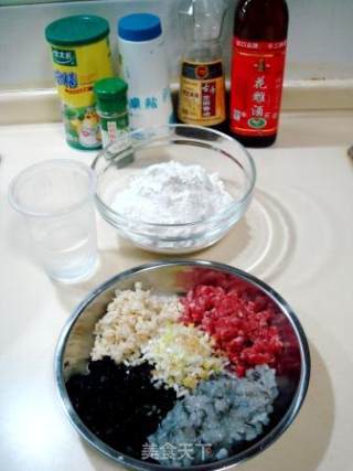 民俗的年关重头大宴——“饺子”的做法步骤：2