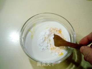 春节家宴，小朋友喜爱的甜点“脆皮炸鲜奶”的做法步骤：3