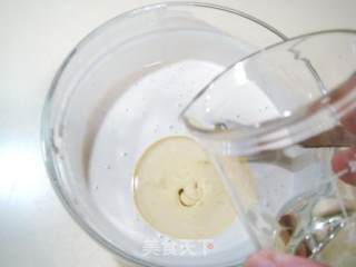 春节家宴，小朋友喜爱的甜点“脆皮炸鲜奶”的做法步骤：3