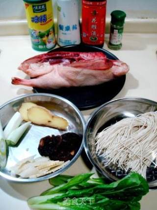 美味晚餐“上海老鸭汤面”的做法步骤：5