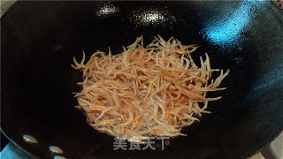 银鱼小炒的做法步骤：2