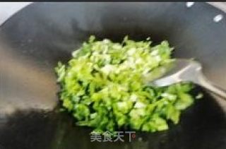 卤蛋蔬菜炒饭的做法步骤：2