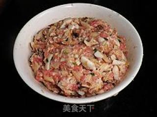 年菜之八过年必做超详细特鲜香的------自做双菇肉糜百叶包的做法步骤：4