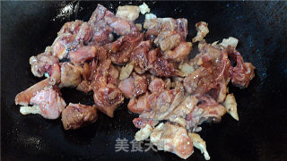 杏鲍菇沙姜鸡的做法步骤：2