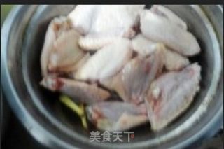 酥炸鸡翅的做法步骤：3