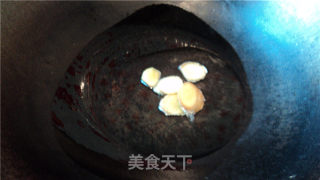 洋葱炒生蚝的做法步骤：2