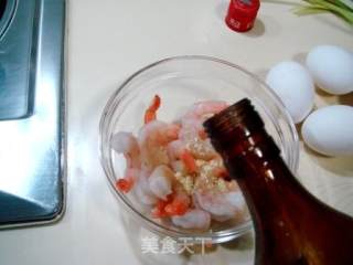 快捷一菜“韭黄鸡蛋炒虾仁”的做法步骤：2