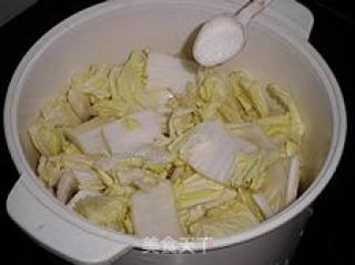 年菜之十一红红火火------椒香酸辣白菜的做法步骤：3
