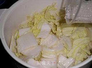年菜之十一红红火火------椒香酸辣白菜的做法步骤：3