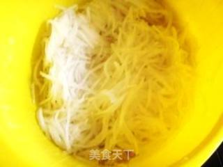 节日面点---萝卜丝馅饼的做法步骤：3