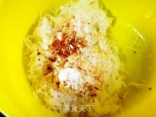 节日面点---萝卜丝馅饼的做法步骤：3