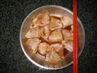 薯仔咖喱鸡煲的做法步骤：3