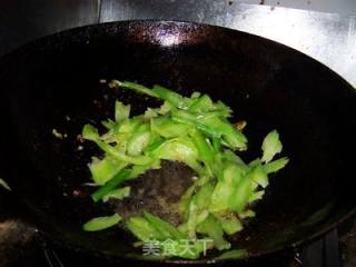 西芹牛柳的做法步骤：3