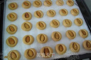 酥香的杏仁花生小饼的做法步骤：3