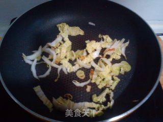 胡吃胡有理——黑椒年糕的做法步骤：2