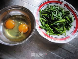 韭菜莛炒鸡蛋的做法步骤：3