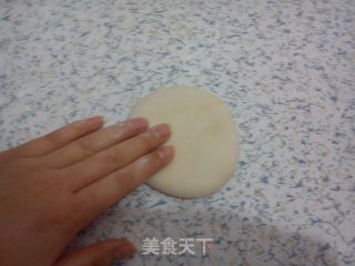 香香的猪肉酥饼的做法步骤：2