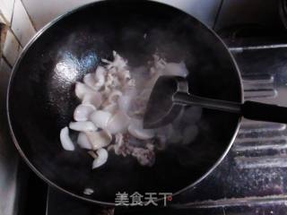 砂锅墨鱼仔的做法步骤：5