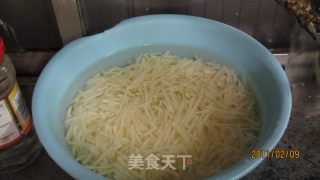 鸡蛋卷饼的做法步骤：2