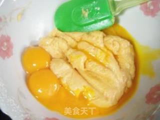 新年第一个蛋糕---奶油戚风蛋糕的做法步骤：4