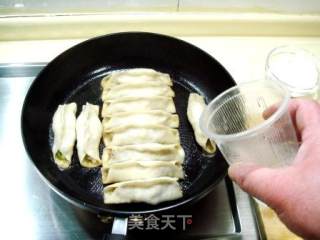 京城话美食，地道北京味儿“锅贴”的做法步骤：6