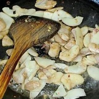 节令佳肴----秋菱牛肉的做法步骤：4