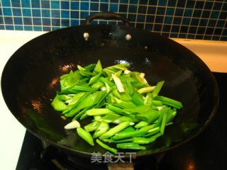 青椒蒜苗炒鸡蛋的做法步骤：5
