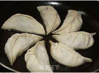 鲜肉烤饺的做法步骤：3