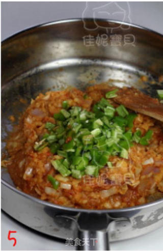 辣白菜土豆泥拌饭的做法步骤：3