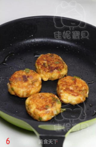 辣白菜土豆泥煎饼的做法步骤：2