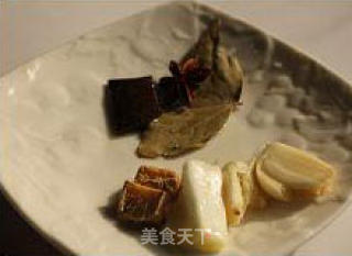 香干炒鸡块的做法步骤：2