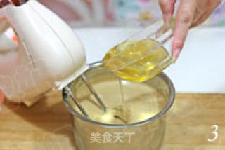 广式茶楼的人气点心 红糖马拉糕的做法步骤：3