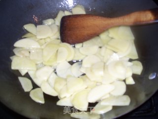 家常土豆片的做法步骤：2