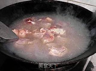 年菜十八喜气洋洋-----蒜香羊肉粉丝煲的做法步骤：3