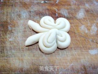 花样面食——蝴蝶馒头的做法步骤：2