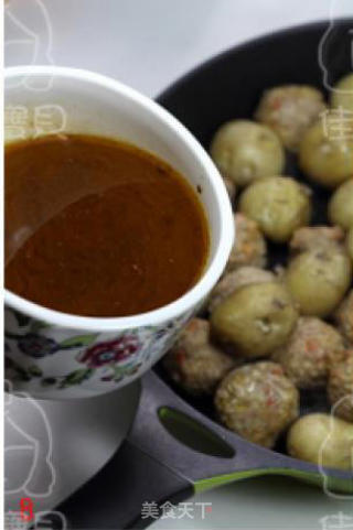 红烧狮子头的做法步骤：3