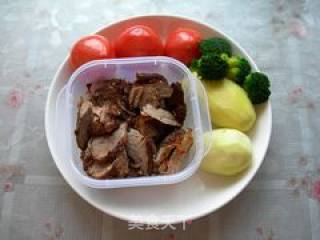 西红柿牛肉汤的做法步骤：2