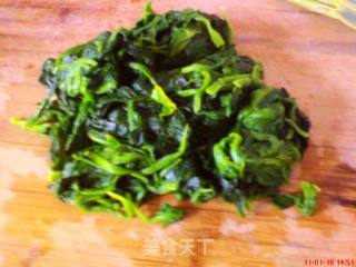 菠菜鸡蛋素水饺的做法步骤：4