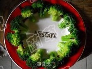 鹌鹑蛋烧乳鸽的做法步骤：4