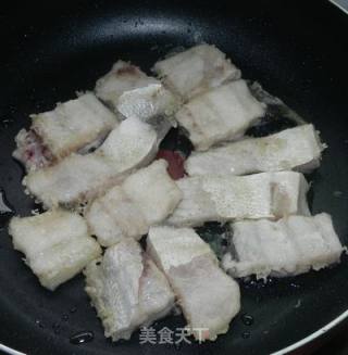 糖醋鱼块的做法步骤：2