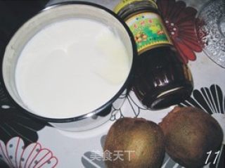 猕猴桃果肉酸奶（附自制酸奶过程）的做法步骤：3