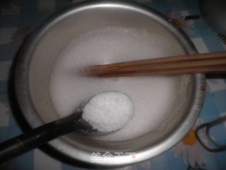 电饭锅制作蛋糕~情人节了做给你爱的人吧！的做法步骤：2