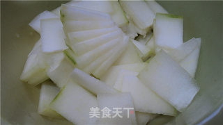 冬瓜咸蛋汤的做法步骤：2