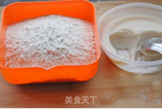 苏式月饼 蛋黄豆沙酥的做法步骤：2